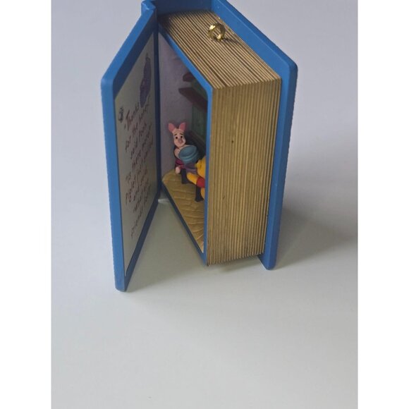 Winnie The Pooh Hallmark Keepsake Book Diorama Ornament "A Visit From Piglet" 19 - Picture 5 of 8